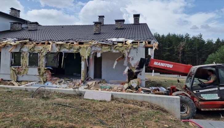 Дирекцията за строителен контрол ще може да изисква премахване и на малки незаконни строежи Дирекцията за строителен контрол ще може да изисква премахване и на малки незаконни строежи