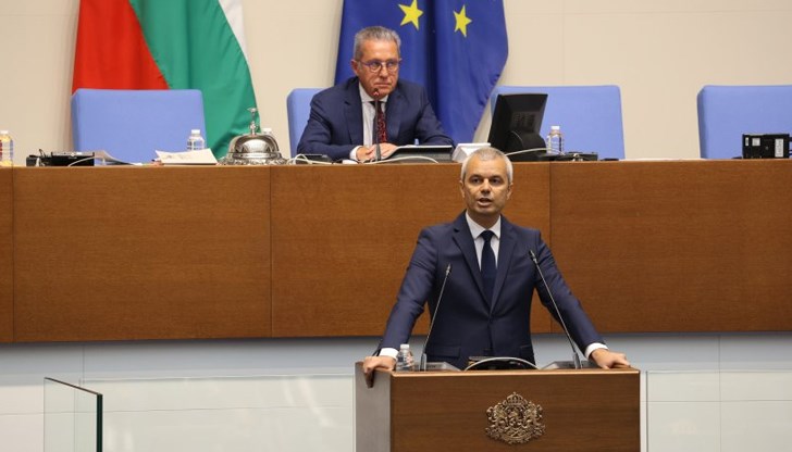 Скандал в парламента заради предложенията за оставки от ДПС Скандал в парламента заради предложенията за оставки от ДПС