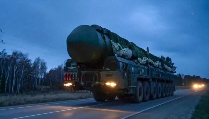 "Ярс" демонстрират мощта си в отговор на напрежението със Запада "Ярс" демонстрират мощта си в отговор на напрежението със Запада