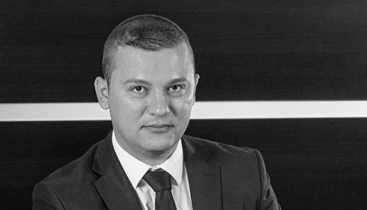 Той си отиде на 33 години Той си отиде на 33 години