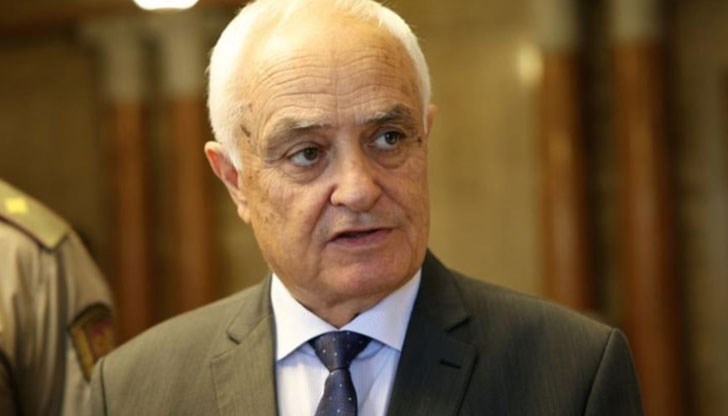 Военнослужещите и техниката на армията в борба с огнената стихия Военнослужещите и техниката на армията в борба с огнената стихия