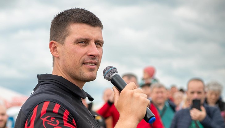 Хакнат профил на Ивелин Михайлов подкрепи проектокабинета на ГЕРБ-СДС Хакнат профил на Ивелин Михайлов подкрепи проектокабинета на ГЕРБ-СДС