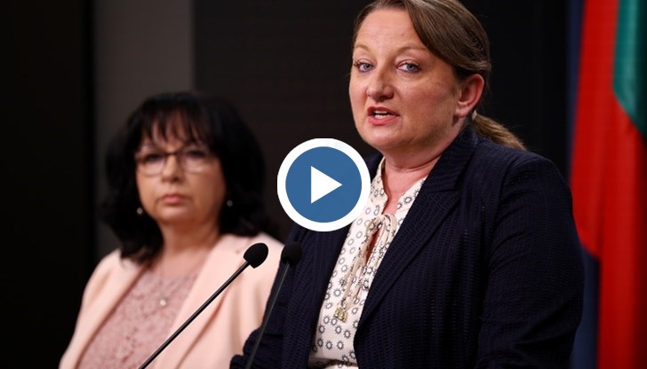 Скептични сме към това доколко парламентарна група с 39 души може да си позволи да диктува дневния ред на обществото, заяви Деница Цачева