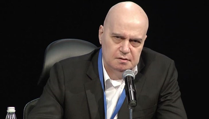 Абсолютно съм убеден, че ние хората по света и най-вече в нашата родина България, не трябва да се разделяме, заяви лидерът на ИТН Абсолютно съм убеден, че ние хората по света и най-вече в нашата родина България, не трябва да се разделяме, заяви лидерът на ИТН