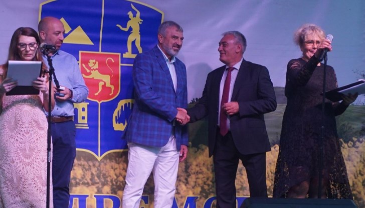 Празничното събитие събра жители и гости на града на площад „Филип Тотю“ Празничното събитие събра жители и гости на града на площад „Филип Тотю“