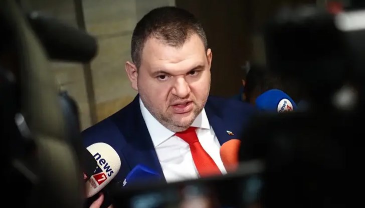 Председателят на ПГ на ДПС обвинява Радев и неговото обкръжение за забавянето на процедурата Председателят на ПГ на ДПС обвинява Радев и неговото обкръжение за забавянето на процедурата