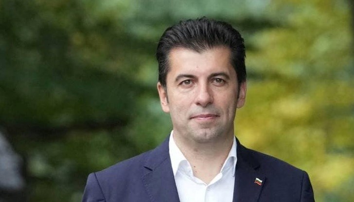 Петков обвинява партията в създаване на разделение и страх сред обществото Петков обвинява партията в създаване на разделение и страх сред обществото