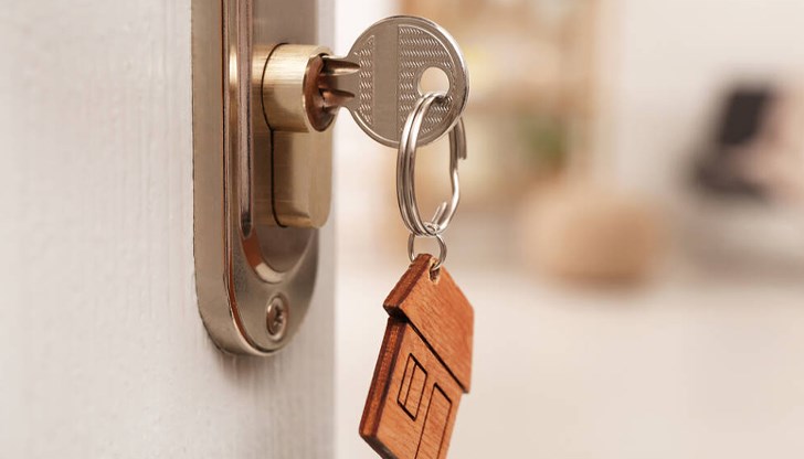 Служителите на Първо РУ задържаха две жени за кражби в Русе Служителите на Първо РУ задържаха две жени за кражби в Русе