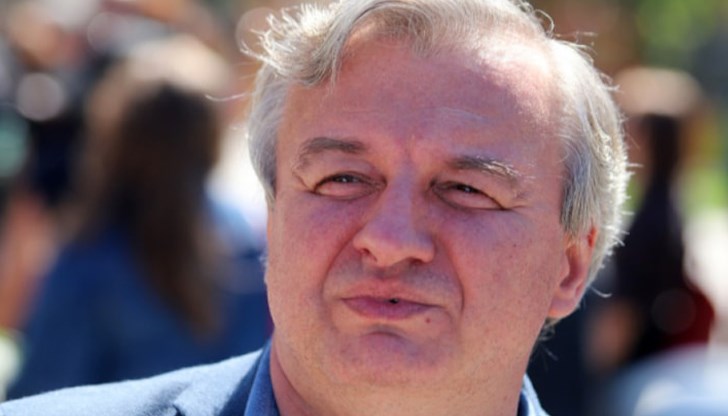 Сградата е преминала технически преглед, но ръководството иска да осигури пълна безопасност Сградата е преминала технически преглед, но ръководството иска да осигури пълна безопасност