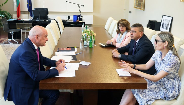 Правителството търси бързи решения за задръстванията Правителството търси бързи решения за задръстванията