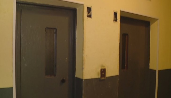 Над 100 души се чувстват като затворници заради неработещите съоръжения Над 100 души се чувстват като затворници заради неработещите съоръжения