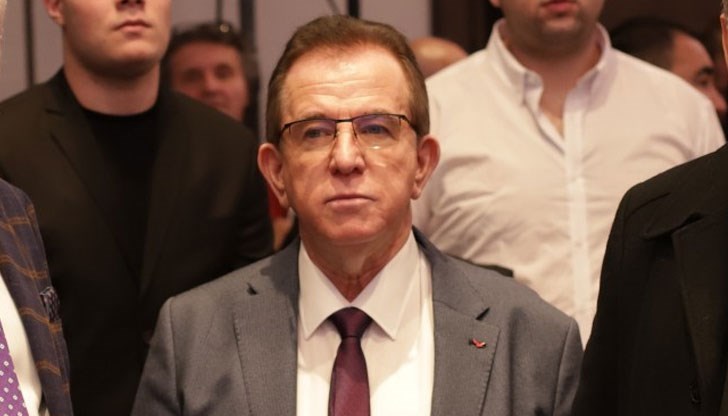 Доган буквално подари на Пеевски партията ДПС. И сега се прави на ощипана госпожичка, заяви председателят на НДПС