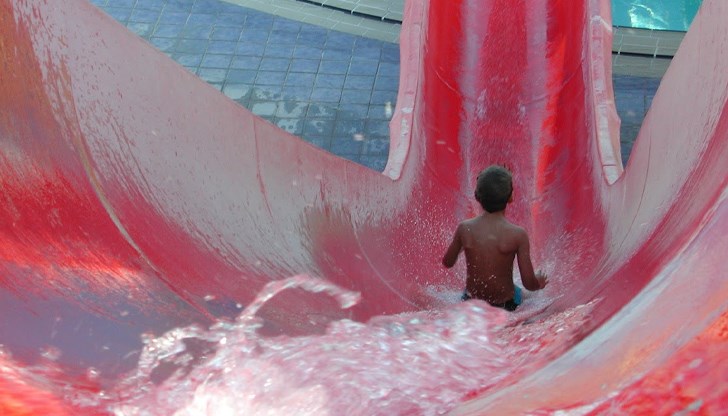 Очаква ни слънчев и горещ ден с максимални температури до 40° Очаква ни слънчев и горещ ден с максимални температури до 40°