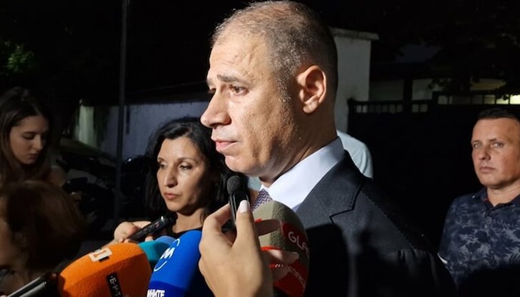 Полицията в Пловдив разследва смъртта на полицай, причинена от 7-годишното му дете Полицията в Пловдив разследва смъртта на полицай, причинена от 7-годишното му дете