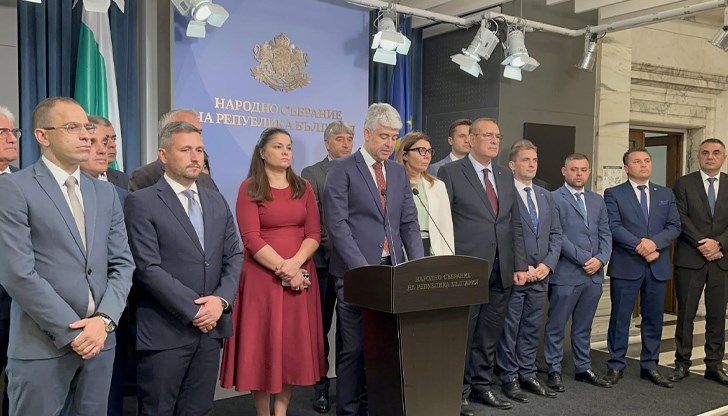 Декларация от народните представители на ДПС (без Пеевски и група) за участието на Пеевски във фалита на КТБ и необходимостта от реакция на прокуратурата Декларация от народните представители на ДПС (без Пеевски и група) за участието на Пеевски във фалита на КТБ и необходимостта от реакция на прокуратурата