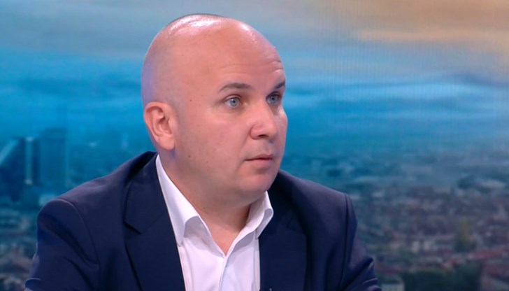 ДПС търси нови пътища без Делян Пеевски ДПС търси нови пътища без Делян Пеевски