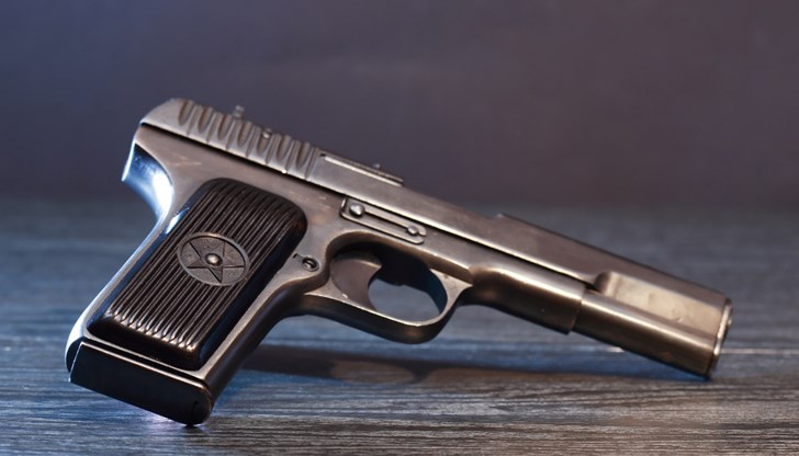 Разследва се самоубийство Разследва се самоубийство