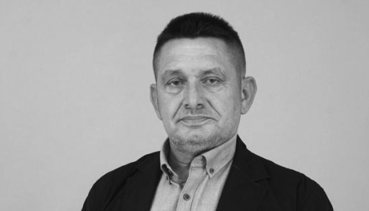 Той бе журналист и бивш депутат в 49-то Народно събрание Той бе журналист и бивш депутат в 49-то Народно събрание