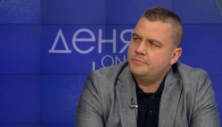 Депутатът от „Има такъв народ“ критикува политическите интриги Депутатът от „Има такъв народ“ критикува политическите интриги