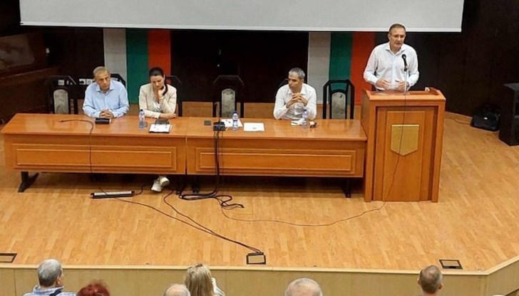 Изразяваме пълна подкрепа за прекратяването на политиката на остър тон спрямо част от институциите в държавата, най-вече – президентската Изразяваме пълна подкрепа за прекратяването на политиката на остър тон спрямо част от институциите в държавата, най-вече – президентската