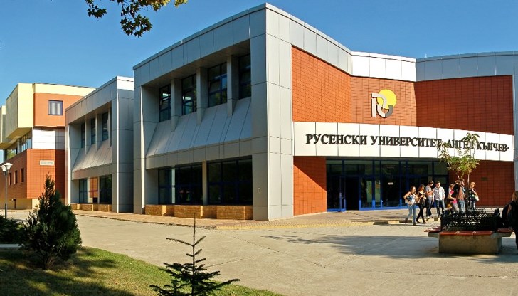 Домакин на експозицията е Университетската библиотека на РУ „Ангел Кънчев“ Домакин на експозицията е Университетската библиотека на РУ „Ангел Кънчев“