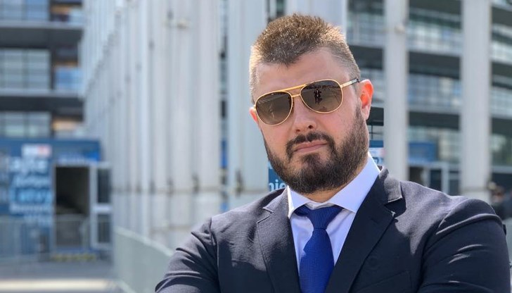 Журналистът обясни включването си в предизборната надпревара от листите на "Алианс за права и свободи" Журналистът обясни включването си в предизборната надпревара от листите на "Алианс за права и свободи"