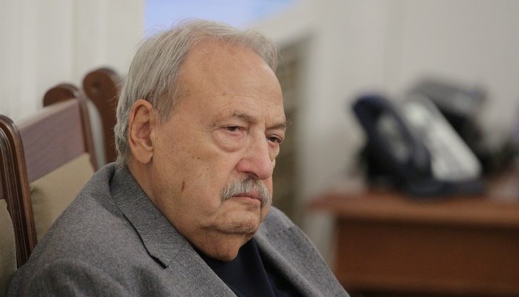 След повече от месец борба за живота му, журналистът почина в болница "Пирогов" След повече от месец борба за живота му, журналистът почина в болница "Пирогов"