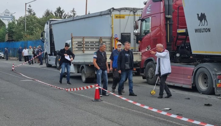 Фатална катастрофа в Бургас взе две жертви Фатална катастрофа в Бургас взе две жертви