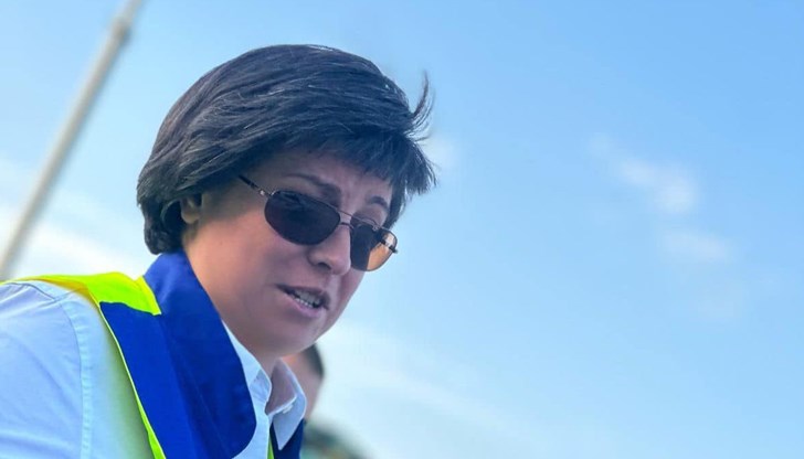 Големите американски джипове и пикапи не са подходящи за тесните улички на европейските градове Големите американски джипове и пикапи не са подходящи за тесните улички на европейските градове