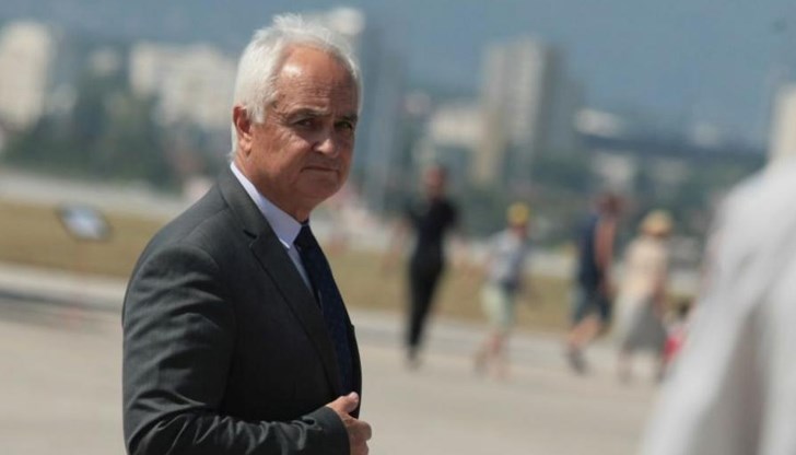 "Министър Запрянов: Очакваме бърз анализ на черната кутия от трагичния инцидент" "Министър Запрянов: Очакваме бърз анализ на черната кутия от трагичния инцидент"