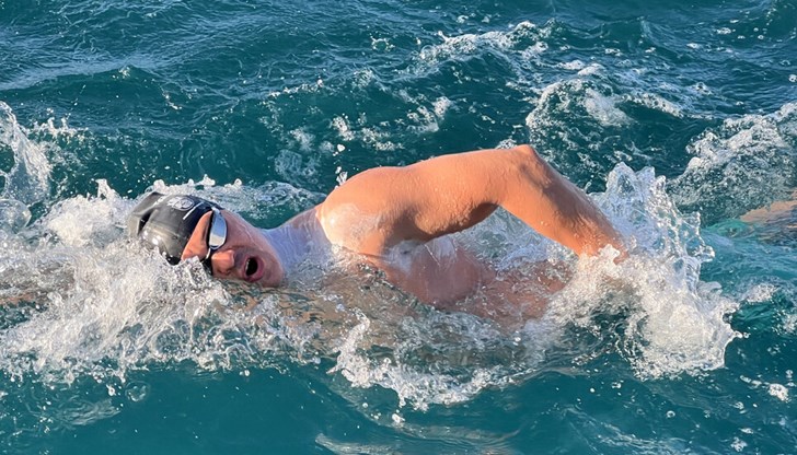 Световният шампион триумфира с рекордно плуване по река Дунав Световният шампион триумфира с рекордно плуване по река Дунав