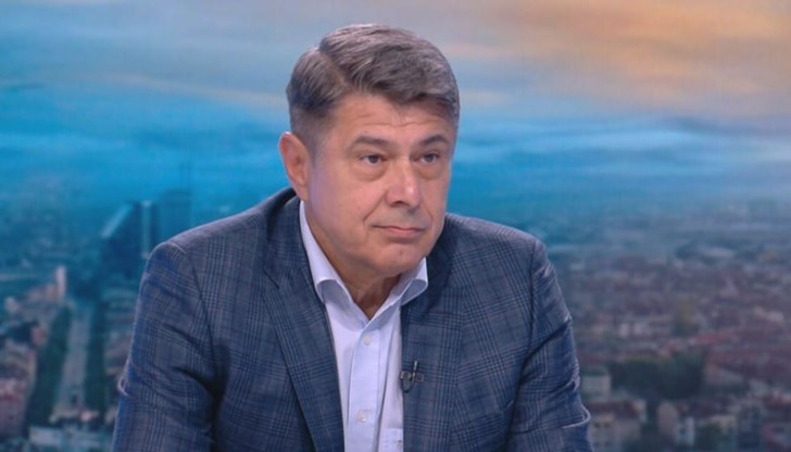 Бившият директор на НРС повдига въпроси за кариерата на Калин Стоянов Бившият директор на НРС повдига въпроси за кариерата на Калин Стоянов