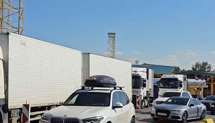 Южните ни съседи планират обходни пътища заради задръстванията у нас Южните ни съседи планират обходни пътища заради задръстванията у нас