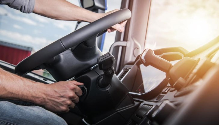 Преди правихме по два курса седмично, сега - един път, и то много трудно, обясни Осман Джемил Преди правихме по два курса седмично, сега - един път, и то много трудно, обясни Осман Джемил