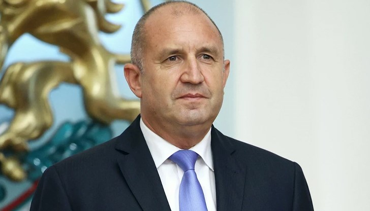 Президентът връчва висши офицерски звания на церемония в „Дондуков“ 2 Президентът връчва висши офицерски звания на церемония в „Дондуков“ 2