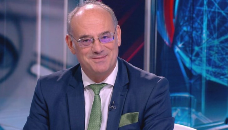 Конституционният съдия призовава за спешни мерки срещу продажбата на алкохол и цигари на непълнолетни Конституционният съдия призовава за спешни мерки срещу продажбата на алкохол и цигари на непълнолетни