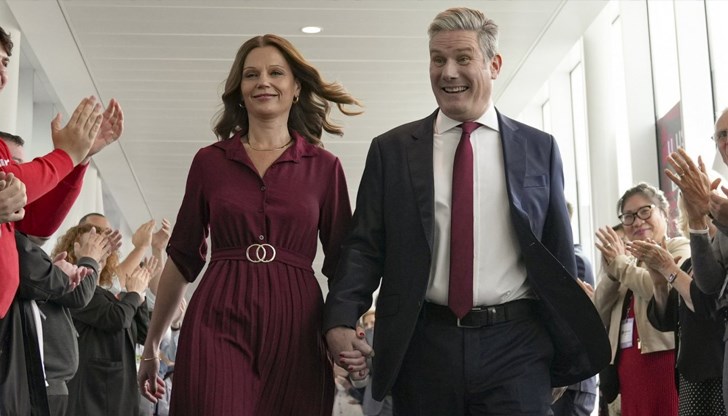 Киър Стармър не е обявил, че дарител на Лейбъристката партия е купил луксозни дрехи за съпругата му Виктория Киър Стармър не е обявил, че дарител на Лейбъристката партия е купил луксозни дрехи за съпругата му Виктория