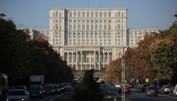 Трима евакуирани, няма пострадали при инцидента в емблематичната сграда Трима евакуирани, няма пострадали при инцидента в емблематичната сграда