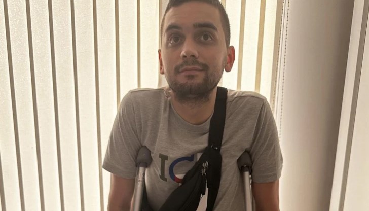 Майка на 22-годишен младеж отправя отчаян зов за помощ след ампутация на крак Майка на 22-годишен младеж отправя отчаян зов за помощ след ампутация на крак