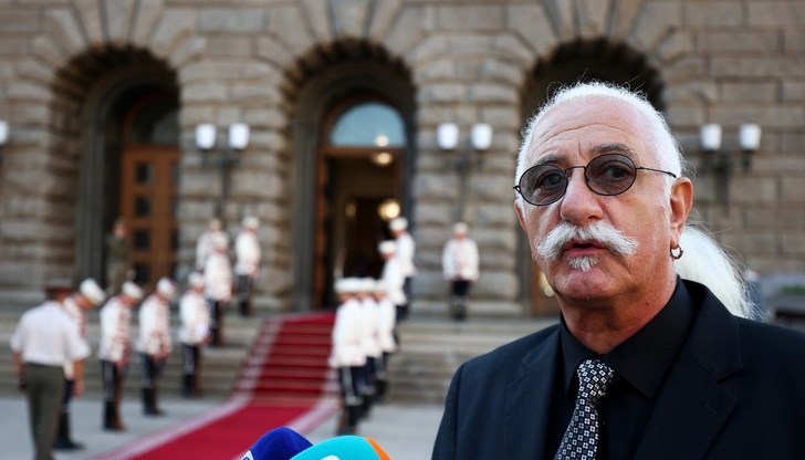 Депутатът от "Величие" отказва да коментира предстоящите избори Депутатът от "Величие" отказва да коментира предстоящите избори