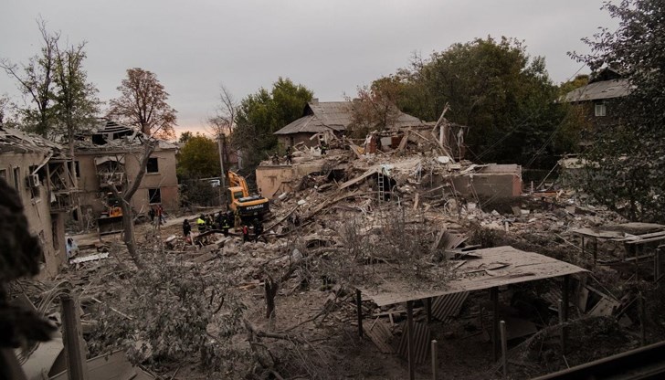 Поразени са жилищни сгради и болнично заведение Поразени са жилищни сгради и болнично заведение