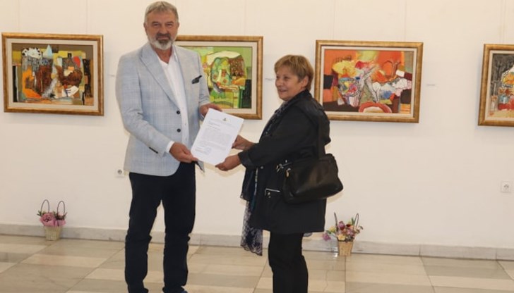Областният управител приветства русенската художничка