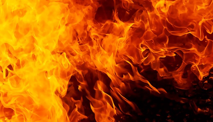 Причината най-вероятно е възникнало късо съединение Причината най-вероятно е възникнало късо съединение