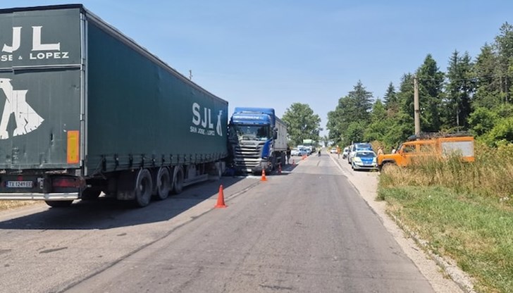 учение, катастрофа, пътен инцидент, спасителни служби, разград, гецово, полиция, пожарна, спешна помощ, безопасност на движението учение, катастрофа, пътен инцидент, спасителни служби, разград, гецово, полиция, пожарна, спешна помощ, безопасност на движението