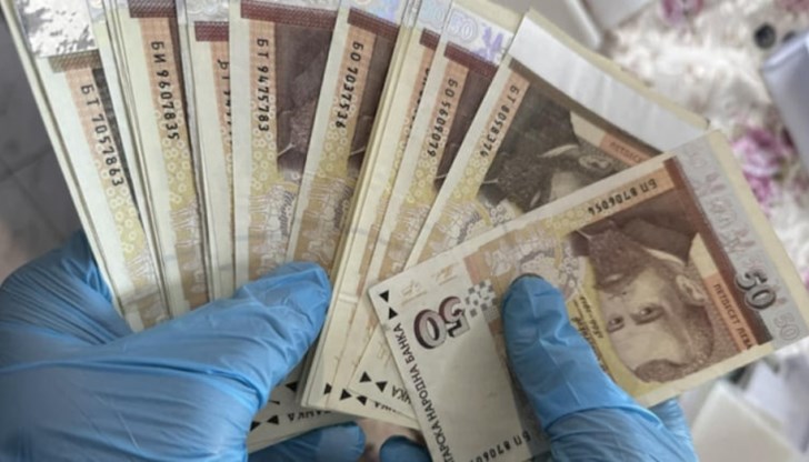 Фалшивите банкноти минавали и през банкомати Фалшивите банкноти минавали и през банкомати