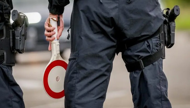 Шенген под въпрос: Париж въвежда проверки по всички граници Шенген под въпрос: Париж въвежда проверки по всички граници