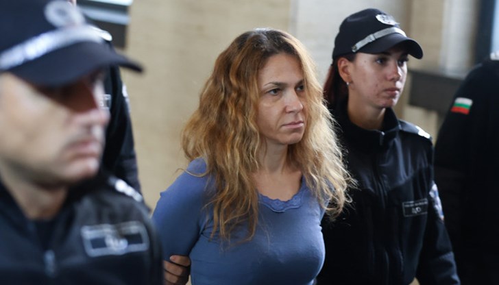 10 000 лева отключват вратата на свободата за Петя Банкова 10 000 лева отключват вратата на свободата за Петя Банкова