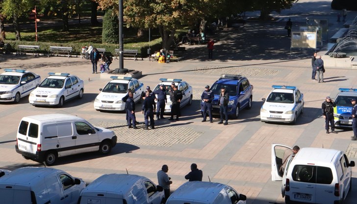 337 секции трябва да получат изборни книжа, бюлетини и машини за гласуване по предварителен график 337 секции трябва да получат изборни книжа, бюлетини и машини за гласуване по предварителен график