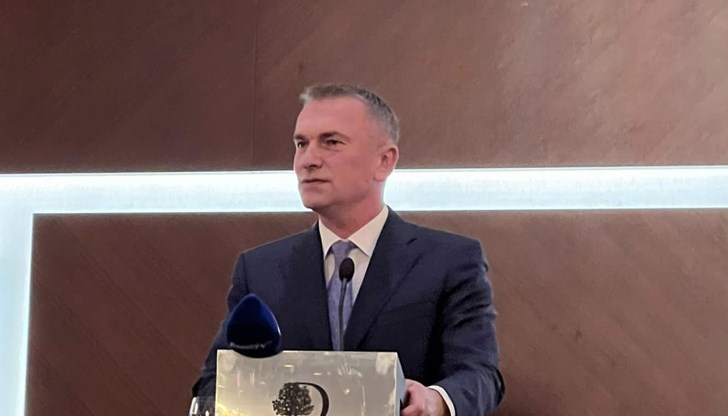 При претърсването на жилището му са иззети са документи по друго производство, подчерта защитникът При претърсването на жилището му са иззети са документи по друго производство, подчерта защитникът