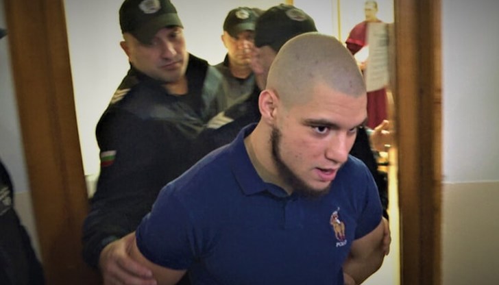 Васил Михайлов е осъден на 1 година и 8 месеца условно лишаване от свобода Васил Михайлов е осъден на 1 година и 8 месеца условно лишаване от свобода